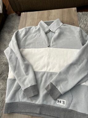 Under Armour Light Gray and White Quarter-Zip Pullover